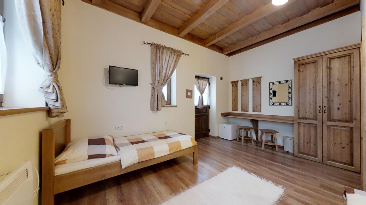 Tóth Vendégház és Apartmanház Újfehértó Ujfeherto Exterior foto