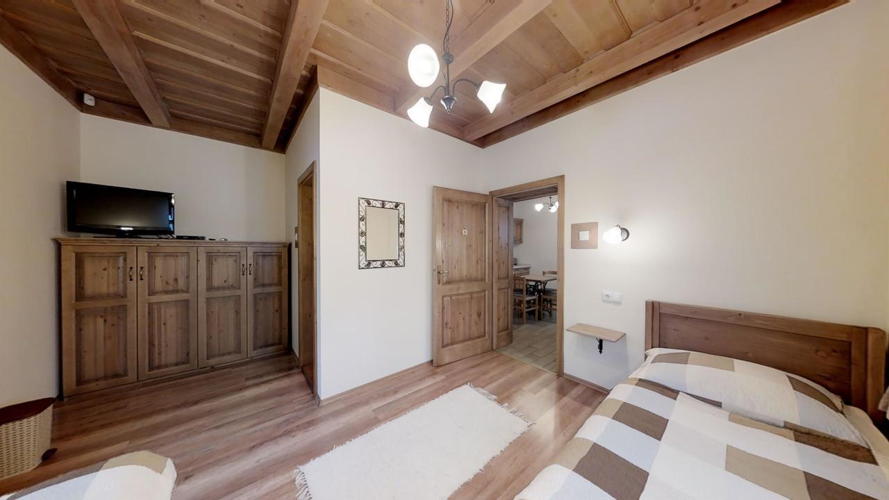 Tóth Vendégház és Apartmanház Újfehértó Ujfeherto Exterior foto