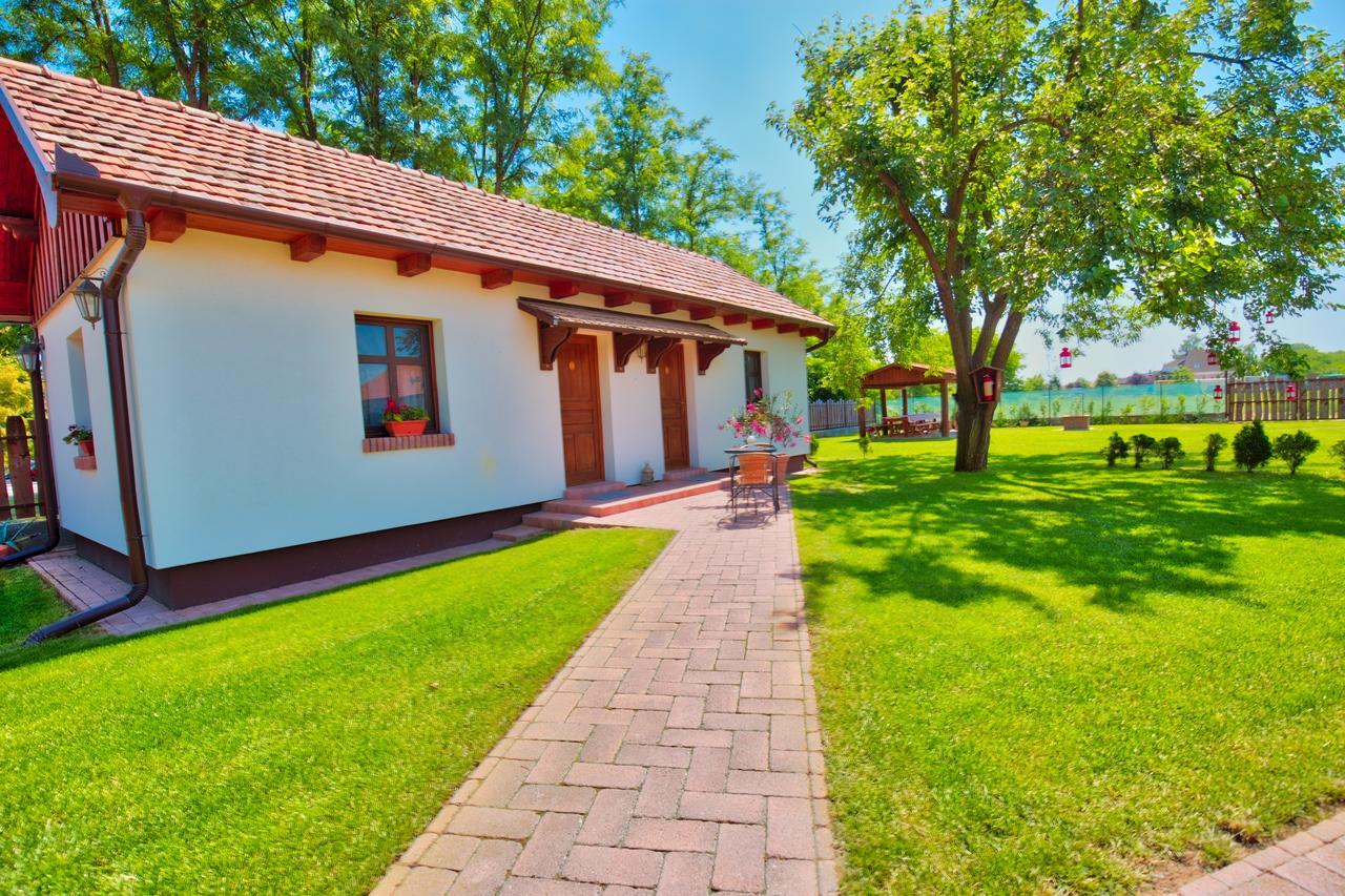 Tóth Vendégház és Apartmanház Újfehértó Ujfeherto Exterior foto