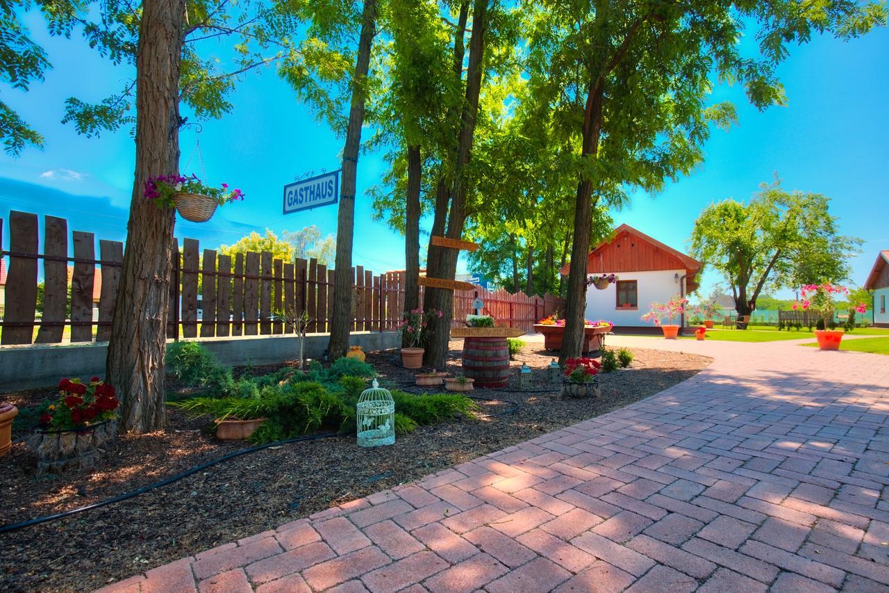 Tóth Vendégház és Apartmanház Újfehértó Ujfeherto Exterior foto